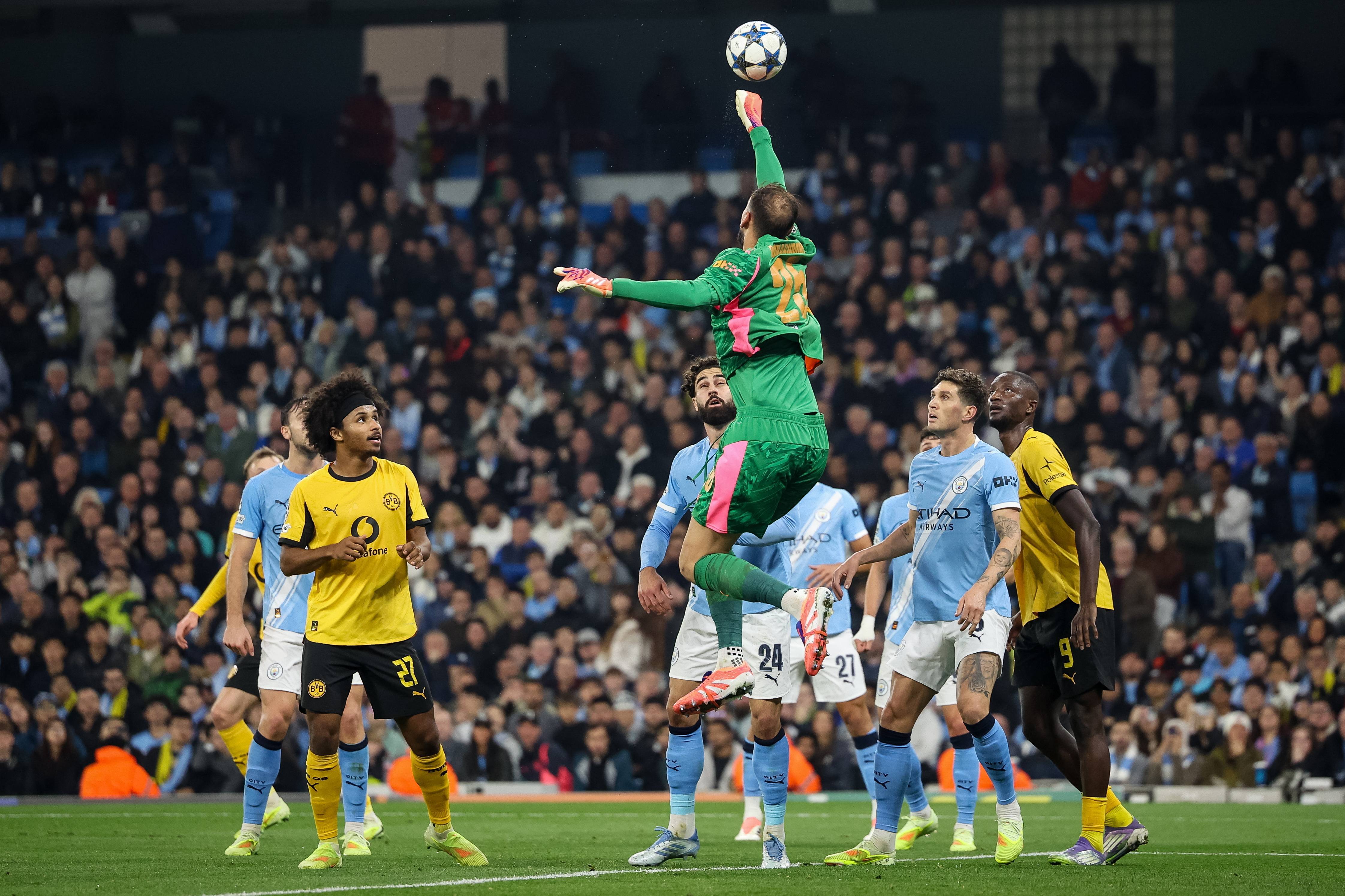 关于多特蒙德迎西甲关键赛;转会期遗憾出局;球迷炸锅;球队文化再被提及的信息 关于多特蒙德迎西甲关键赛;转会期遗憾出局;球迷炸锅;球队文化再被提及的信息