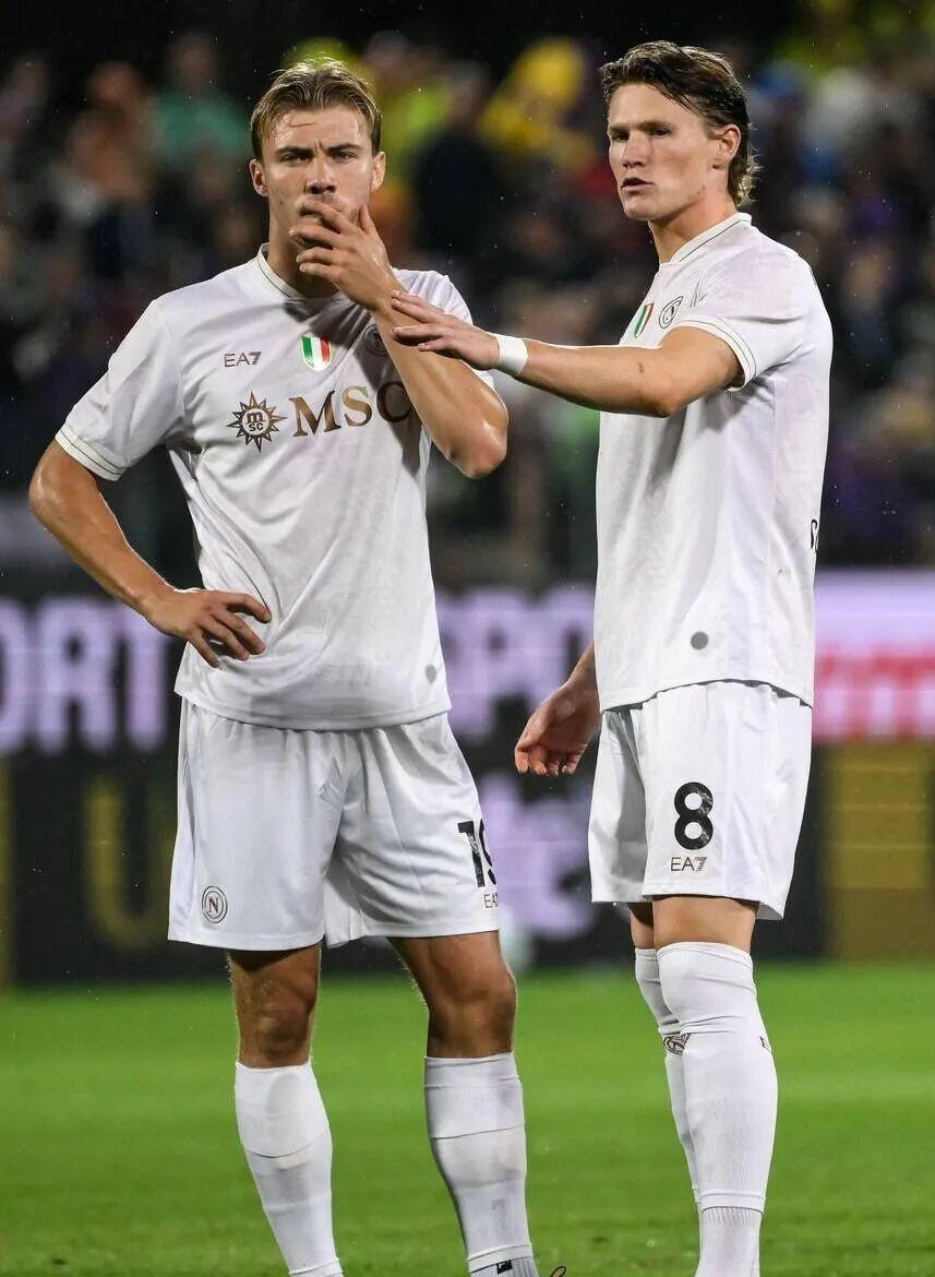 JIUYOUSPORTS-包含意甲集结日再迎强敌，那不勒斯豪取连胜，主帅态度：赛场秩序良好，阵容厚度经受考验的词条