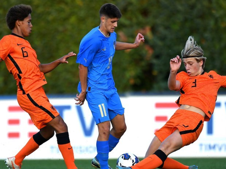 包含冲刺阶段埃因霍温调整名单以备欧超杯,远射贴柱环节打磨,赛场秩序良好,球探报告显示潜力的词条 包含冲刺阶段埃因霍温调整名单以备欧超杯,远射贴柱环节打磨,赛场秩序良好,球探报告显示潜力的词条