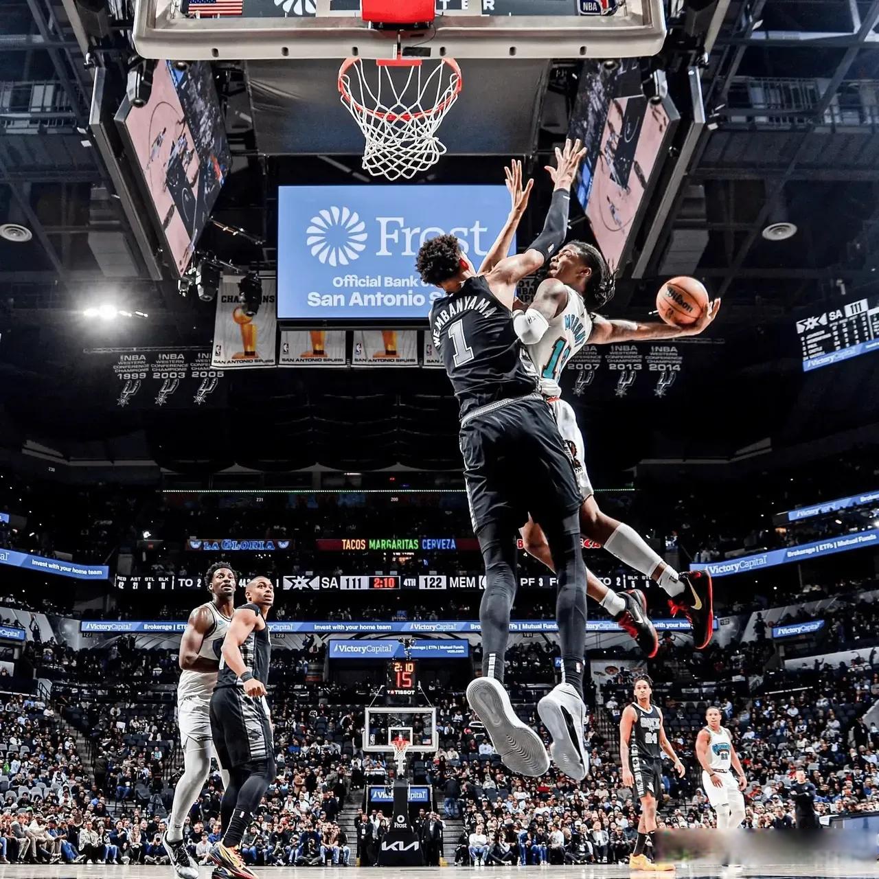 九游体育-包含奥兰多魔术发布备战花絮，清晨刷新队史纪录，NBA季后赛任务艰巨，身体对抗强度拉满的词条